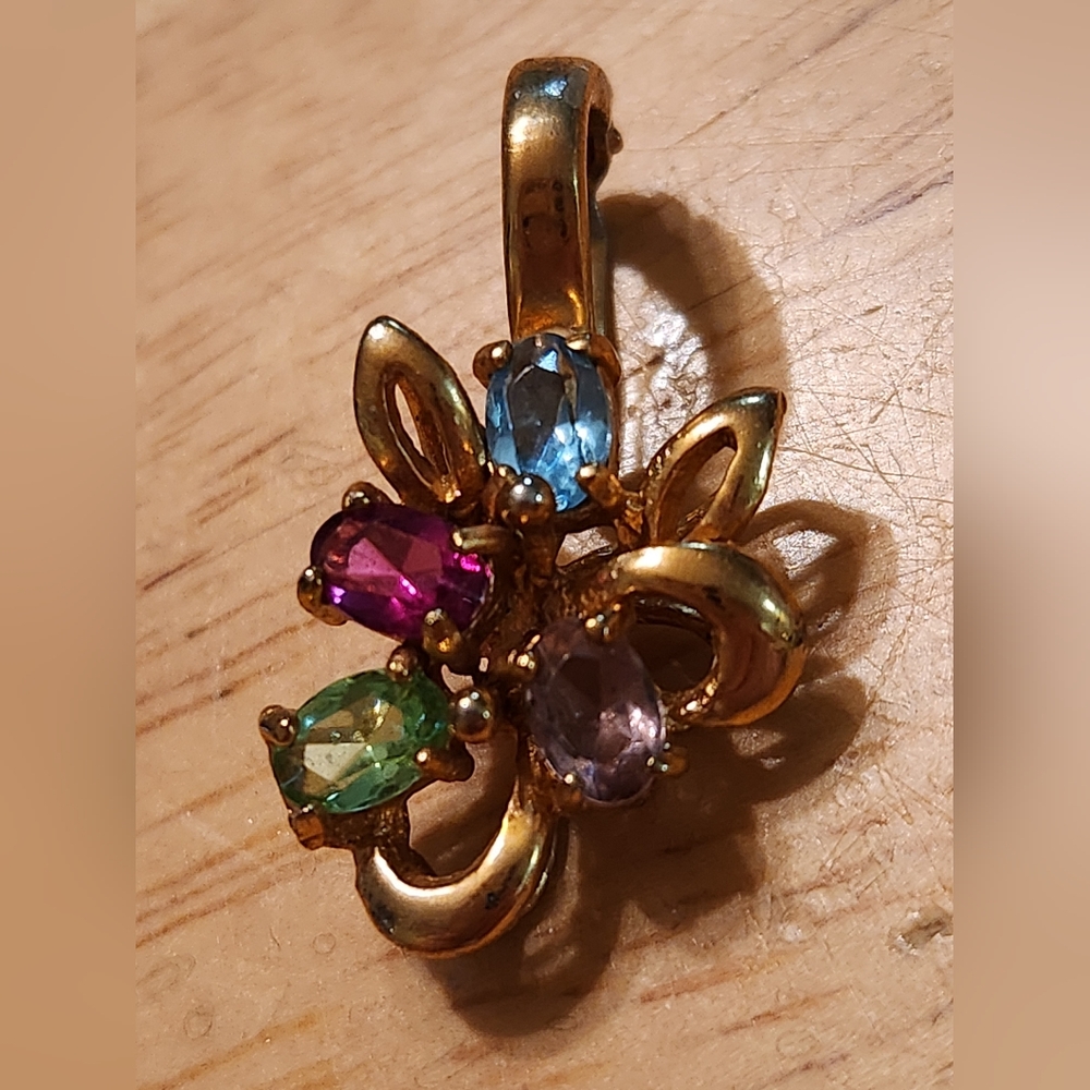 Elegant Multicolor Gemstone Pendant
